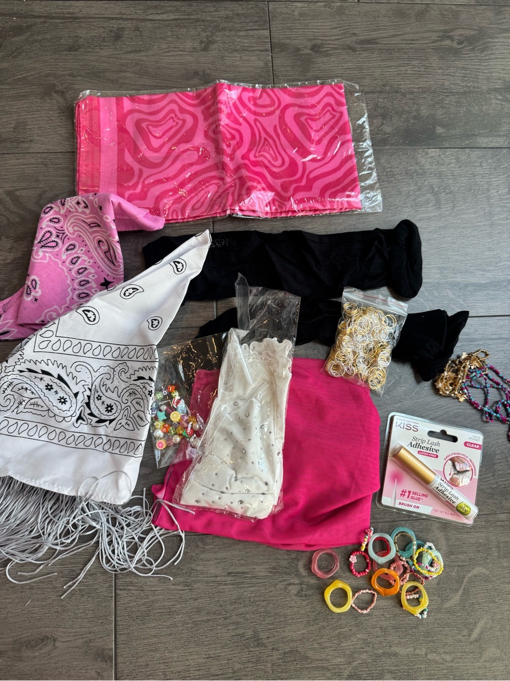 Assorted Pink Festival Accessories Set